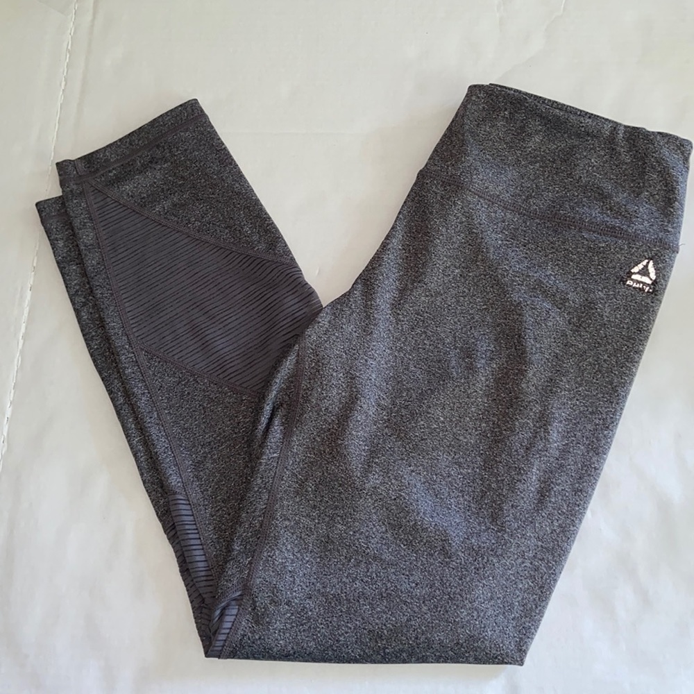 Reebok Gray Black Heathered Stretch Workout Athletic Activewear 4142